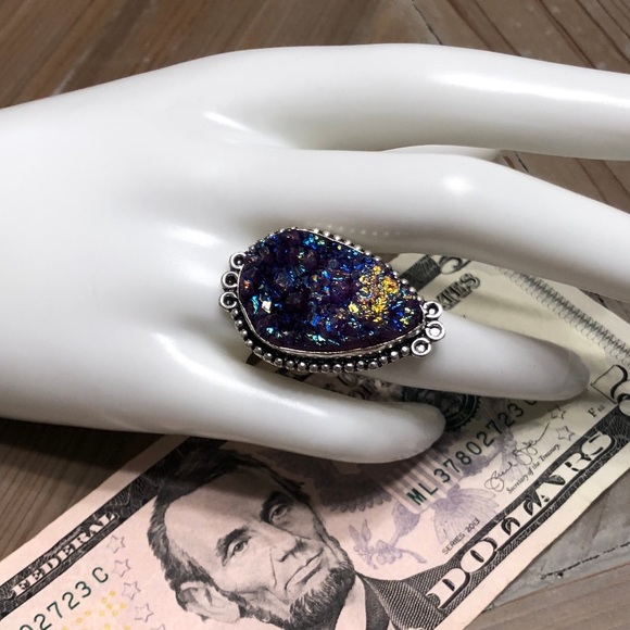 Jewelry - NWOT Faux Titanium Druzy Ring Size 8 – WQ46004